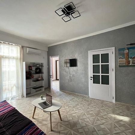 Apartment Sunny Mood تبليسي المظهر الخارجي الصورة